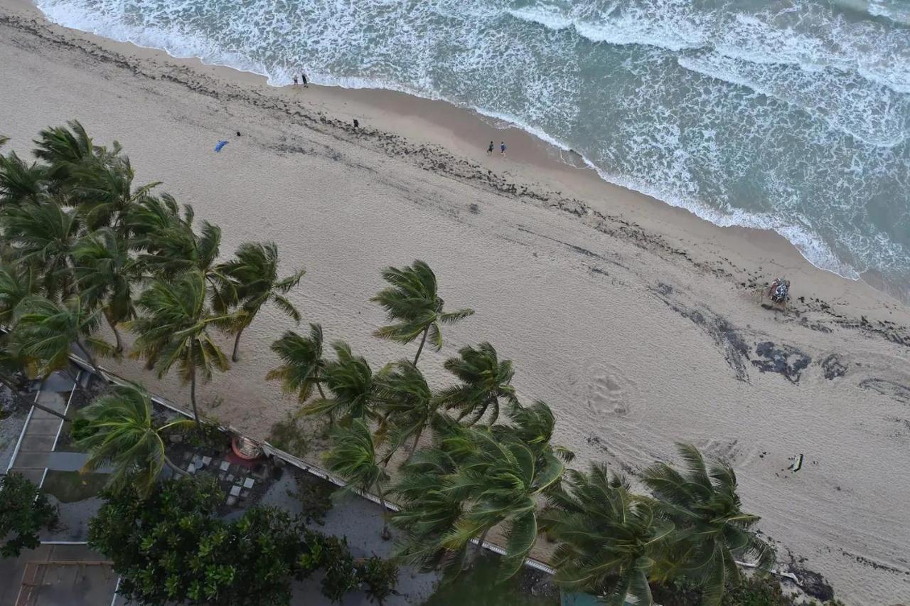 Kasa Ocean Breeze Beachfront Condo Pool San Juan Exterior foto